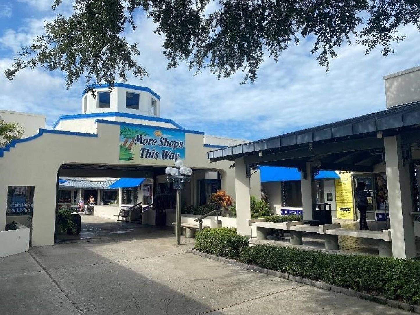 For Lease: Sponge Exchange
735 Dodecanese Blvd Tarpon Springs, FL 34689